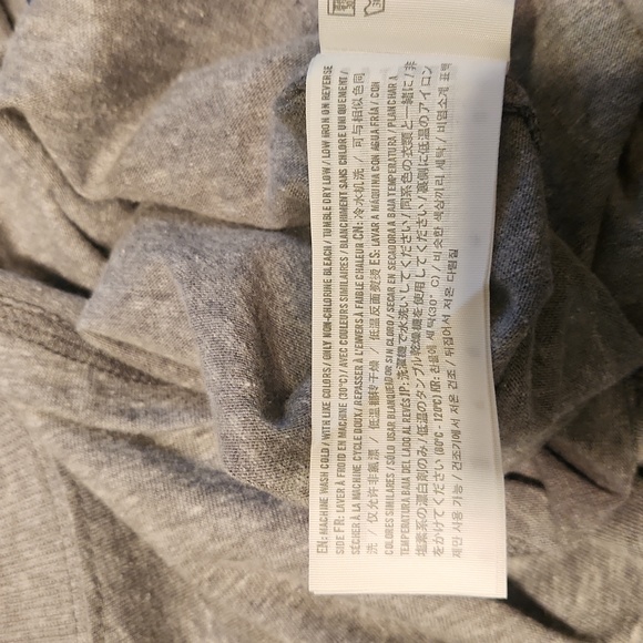 NWT - Abercrombie & Fitch Gray Long Sleeved Logo "Muscle" T-Shirt - Size Small - Picture 8 of 8